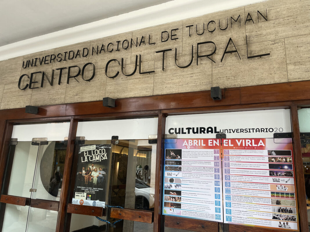 Fachada del Centro Cultural Virla de la UNT