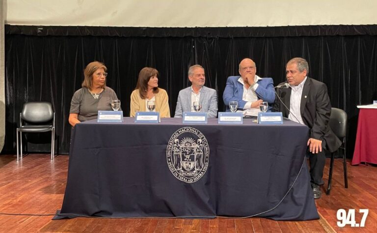 La UNT celebró los 20 años de su Archivo Histórico