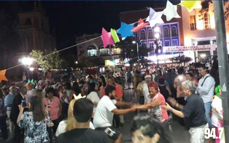 La plaza Independencia se convierte en hogar y albergará Una Navidad Diferente