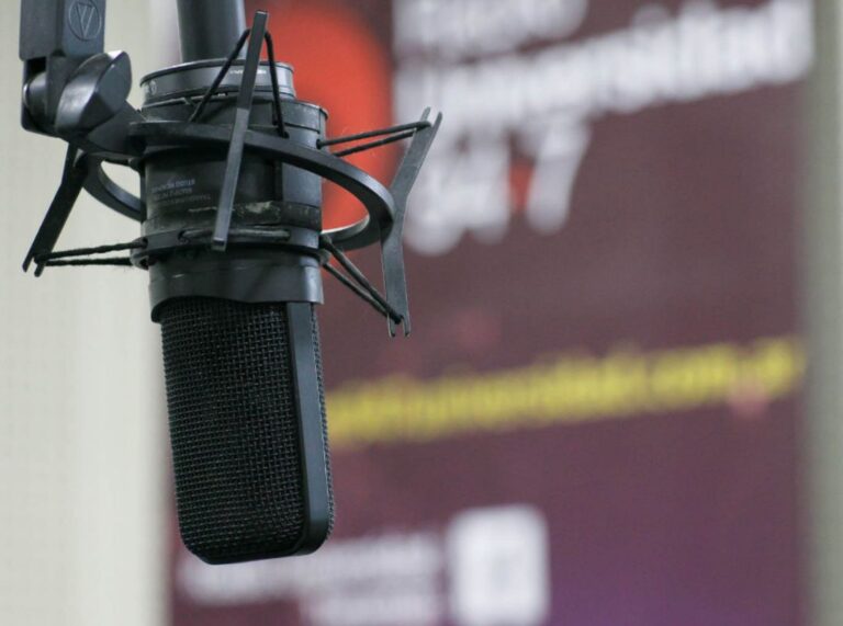 Escuchanos en vivo: sumamos más programas en febrero en la 94.7