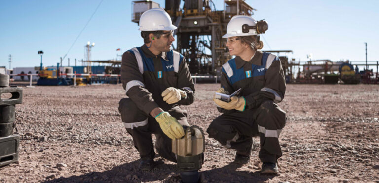 YPF Abre Convocatorias para Jóvenes Ingenieros: Oportunidades de Aprendizaje en Proyectos Emblemáticos