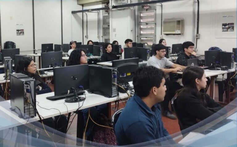 ¿Cómo destacar en el mercado laboral? La FACET-UNT capacitó a sus estudiantes 