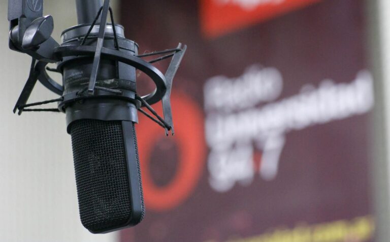 Vuelve ‘Radiografías’ por Radio Universidad: estreno el viernes con futuras voces de la comunicación