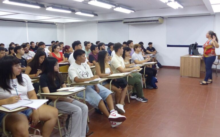 El 80% de los estudiantes universitarios en Argentina elige la universidad pública