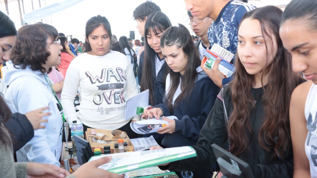 Expo UNT Las Talitas alumnos