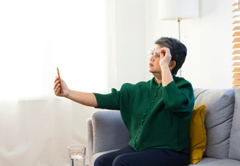 El Dr. Rafael Tissera de la UNT sobre el uso de gotas oftalmológicas para la presbicia: ¿realmente funcionan?